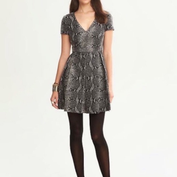 Banana Republic Dresses & Skirts - Banana Republic Metallic Fit and Flare Dress
